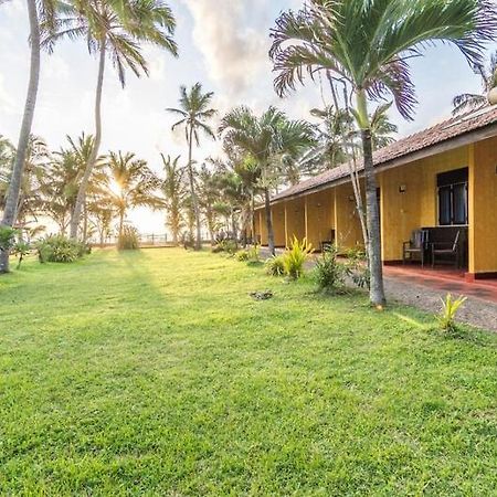 Ceylonica Beach Hotel Negombo Exterior foto