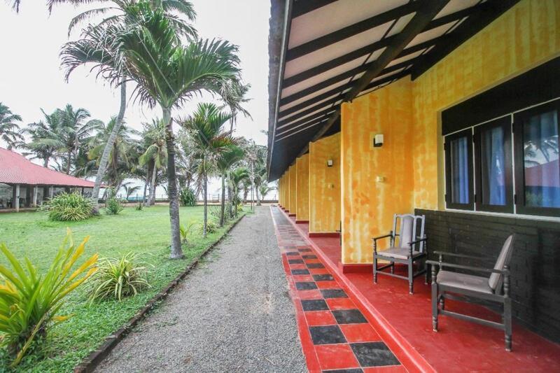 Ceylonica Beach Hotel Negombo Exterior foto